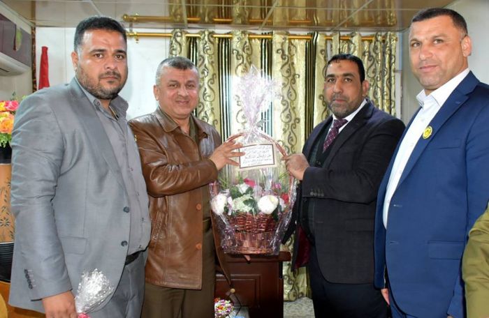 بمناسبة ترقية السادة الضباط في قوة حماية المزارات الشيعية الشريفة تتقدم الامانه الخاصة للمرقد الطاهر بأسمى ايات التهاني والتبريكات بهذه المناسبة السعي
