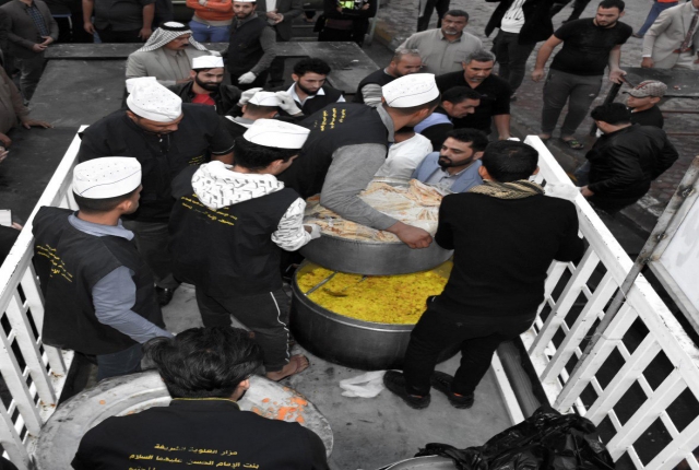 امانة مزار الشريفة بنت الحسن المجتبى تواصل دعمها وبشكل متواصل الى المتظاهرين السلميين المطالبين بحياة كريمة