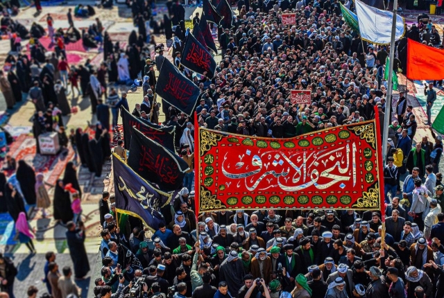 خدام المرقد الشريف يستقبلون المعزين بذكرى استشهاد فاطمة الزهراء (ع)