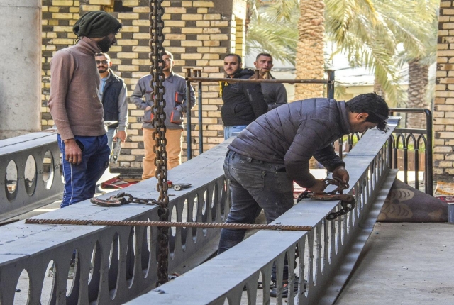 المباشره بأعمال السكاي لايت لرواق ام البنين (ع)