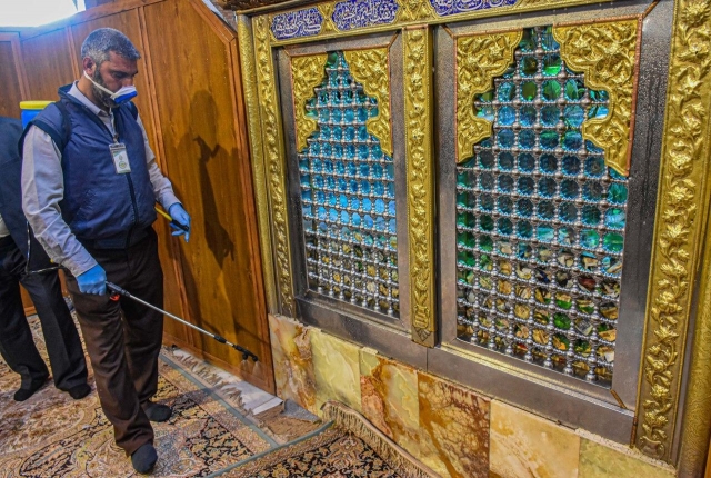 اجراءات احترازية اتبعتها امانة مزار الشريفة بنت الحسن (ع) حيث تم تعفير وتطهير المرقد الطاهر