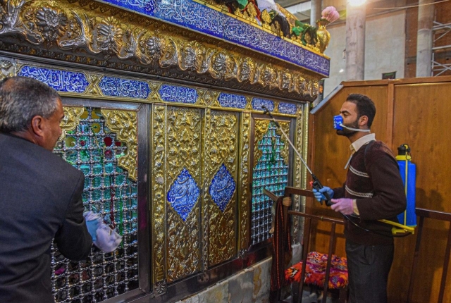 اجراءات احترازية اتبعتها امانة مزار الشريفة بنت الحسن (ع) حيث تم تعفير وتطهير المرقد الطاهر