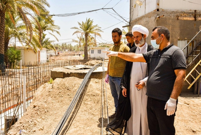 سماحة الشيخ عبد الساده الجابري يتفقد المشاريع العمرانية داخل المرقد الشريف