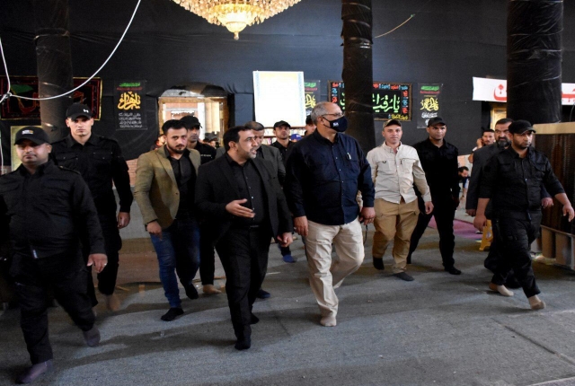 اللواء علي الحمداني في رحاب طبيبة المعلولين الشريفة بنت الحسن المجتبى((ع)