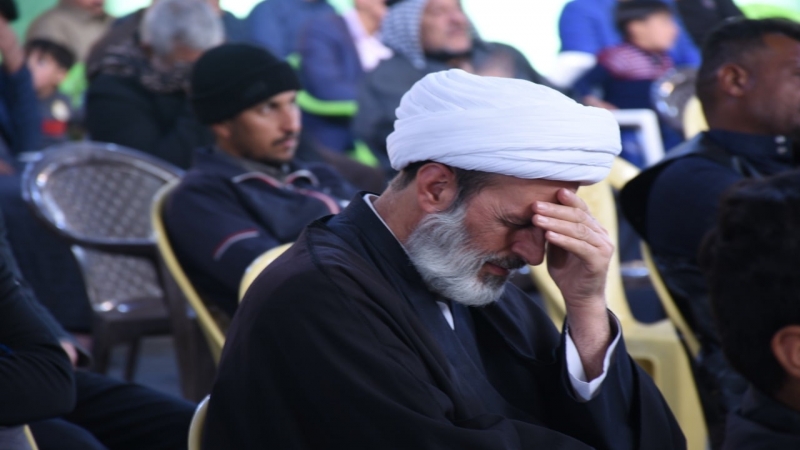 لا تدعوّني ويك أم البنين تذكّريني بليوث العرين كانت بنون لي أدعى بهم واليوم اصبحت ولا من بنين أربعة مثل نسور الرُبى قد واصلوا الموت بقطع الوتين