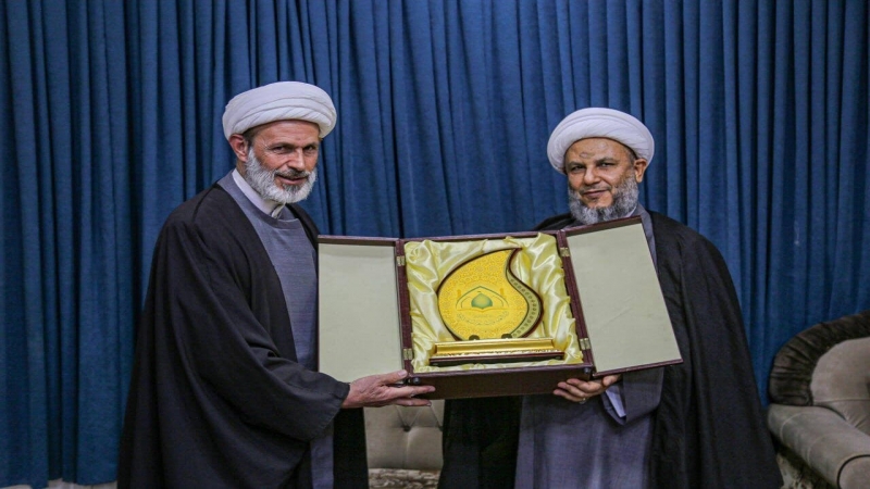 المهندس مناضل علي حسن امينا للمرقد الشريف خلفاً للشيخ عبد الساده الجابري