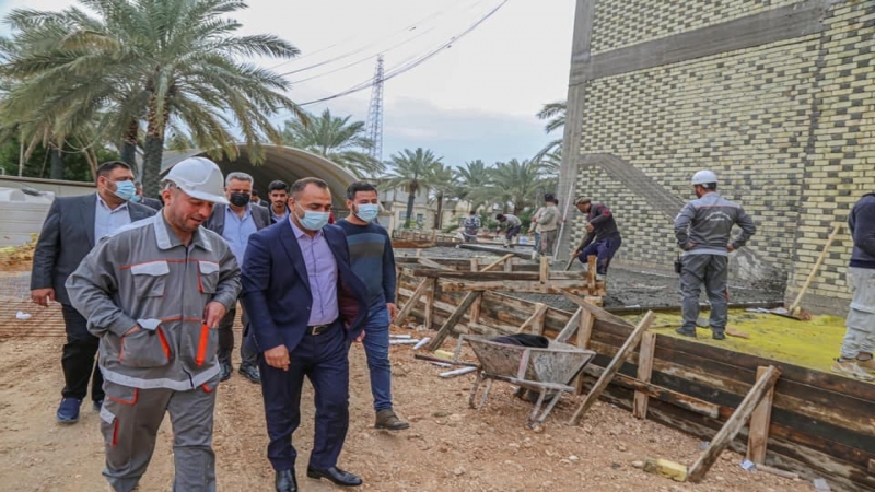 تستمر الكوادر الهندسية بتهيئة الصحن من الجهة الشرقية والغربية والشمالية