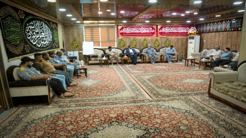 أنه شَرَف الْخِدْمَة عِنْد مَرْقَد كَهْف اللَّائِذِين
