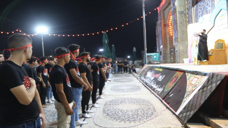 شَهْرِ الْمُحَرَّمِ فَاتَك الْعُذْر أوجعت قَلْب الدِّين يَا شَهْرَ فَكَان شيمتك الْخِلَافِ عَلَى آلِ النَّبِيِّ وَشَأْنُك الْغَدْر