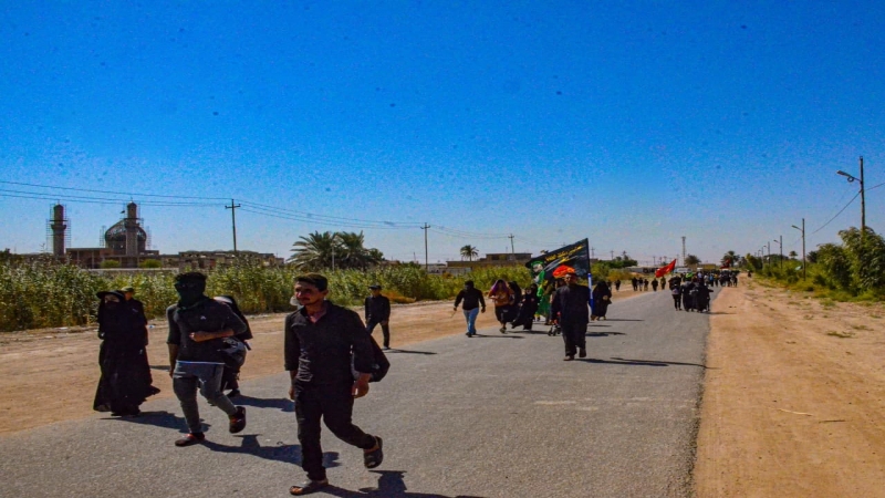 حشود الزائرين تتوافد صوب مرقد طبيبة المعلولين الشريفة بنت الحسن المجتبى