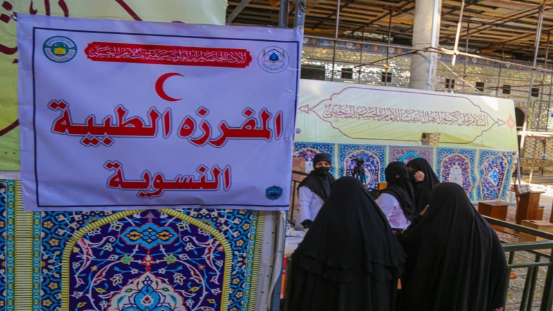 مفارز طِبِّيَّةٌ دَاخِلِ الْحَرَمِ الشَّرِيفِ تَقَدَّم الْخِدْمَة الطِّبِّيَّة لزوار الْأَرْبَعِين