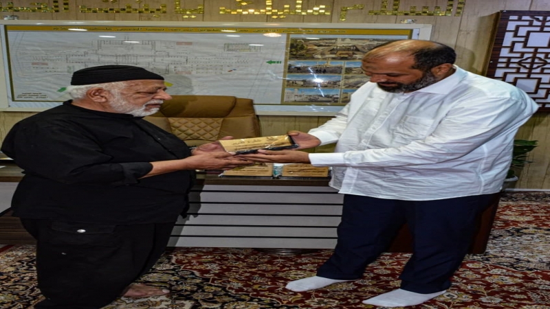 أدارة المرقد المطهر تُكرم من قبل مرقد السيدة خولة بنت الإمام الحسين (عليها السلام)