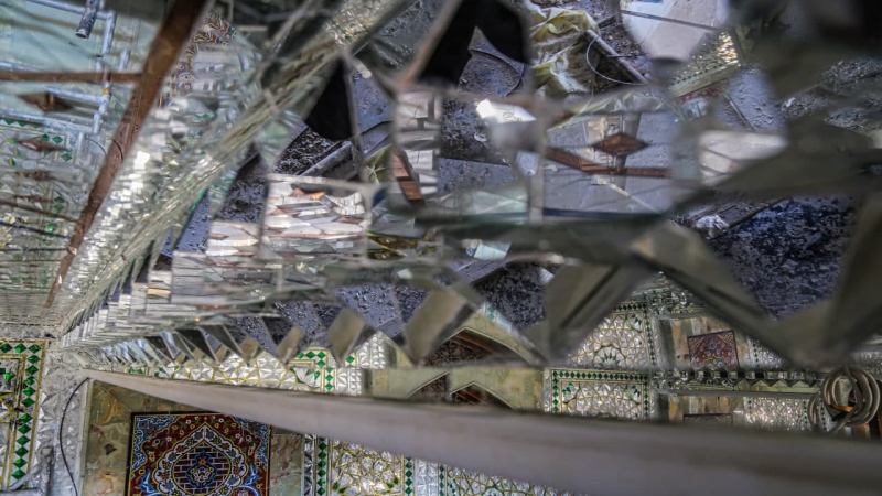 زخارف نباتية مزججة تزين الحرم الشريف