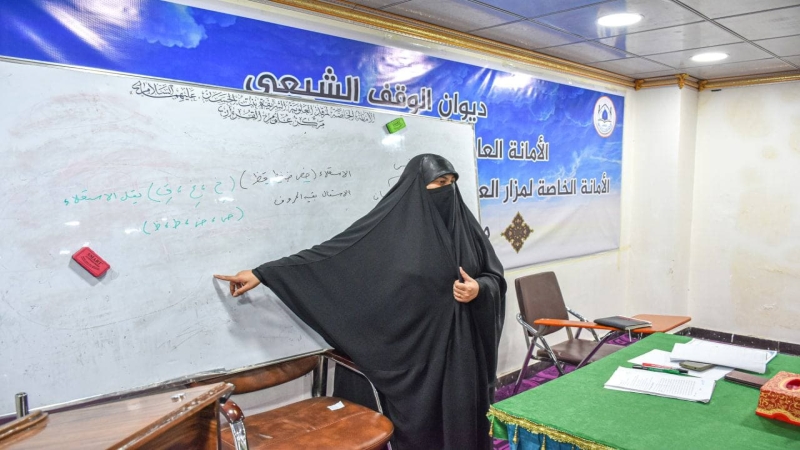 الأمانة الخاصة للمرقد المطهر تقيم احتفالية تخرج مبلغات من وحدة الشؤون الدينية