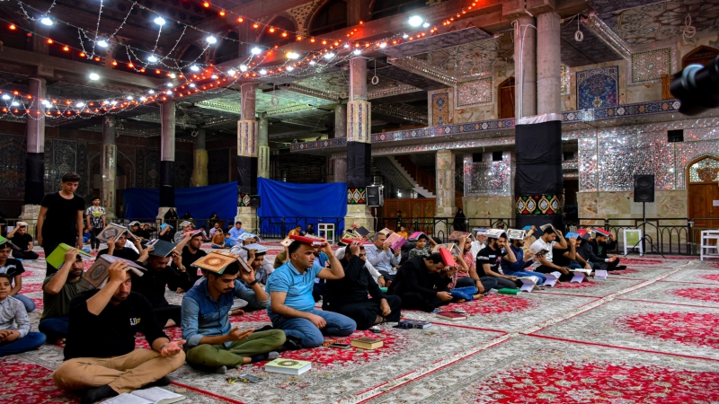 جموع المؤمنين تحيي اعمـال ليـلة القـدر