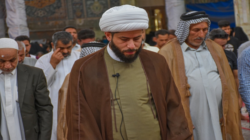 أقيمت صلاة الجماعة العبادية في رواق الامام الحسن المجتبى (ع)