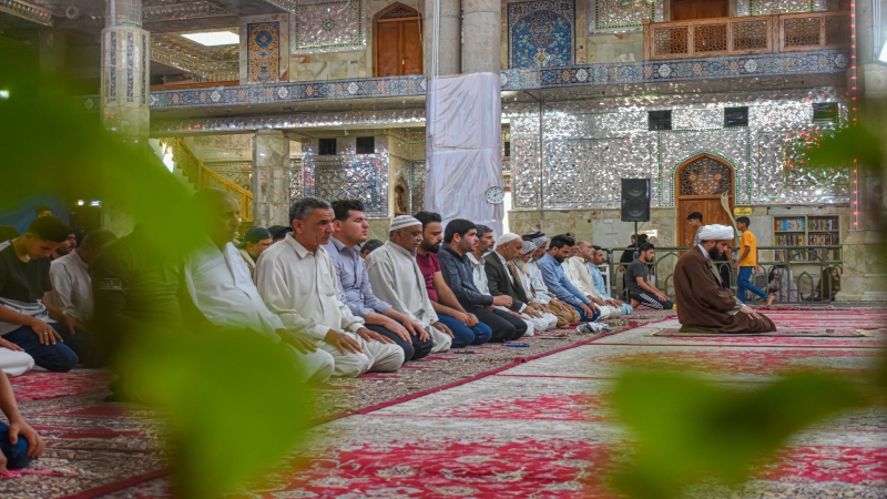 أقيمت صلاة الجماعة العبادية في رواق الامام الحسن المجتبى (ع)