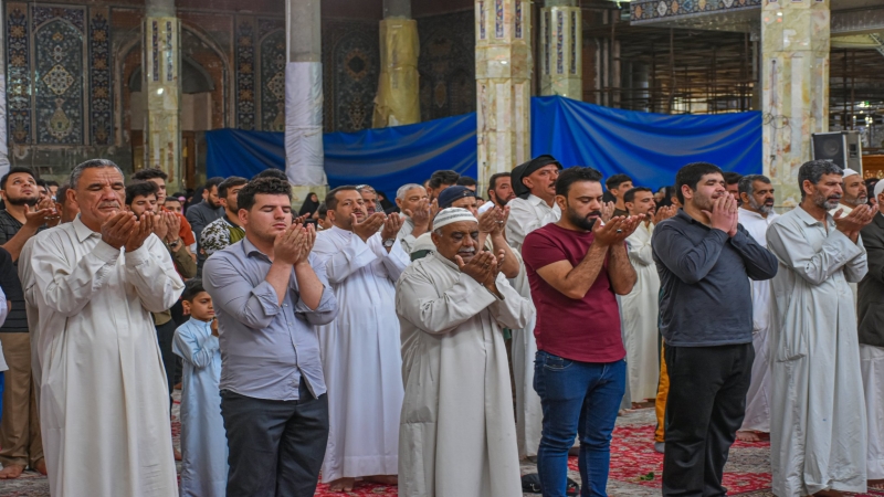 أقيمت صلاة الجماعة العبادية في رواق الامام الحسن المجتبى (ع)