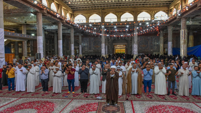 أقيمت صلاة الجماعة العبادية في رواق الامام الحسن المجتبى (ع)