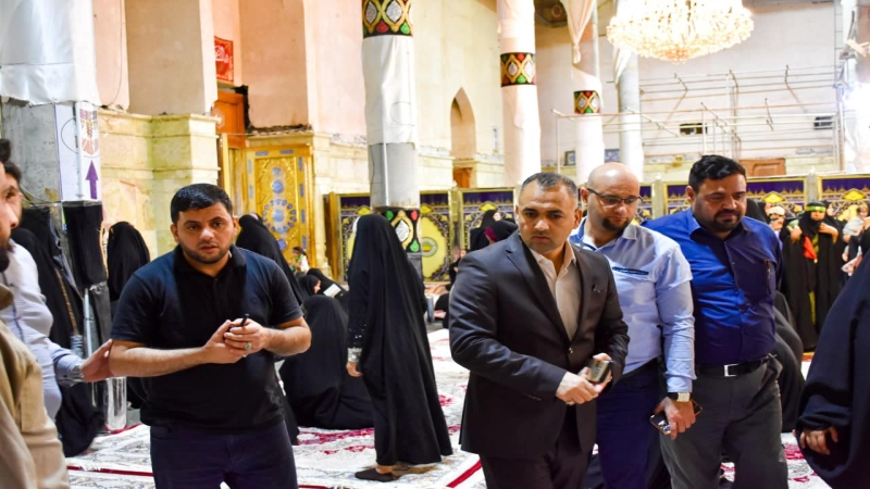 السجاد الأحمر الجديد يزين أرضية الحرم الشريف