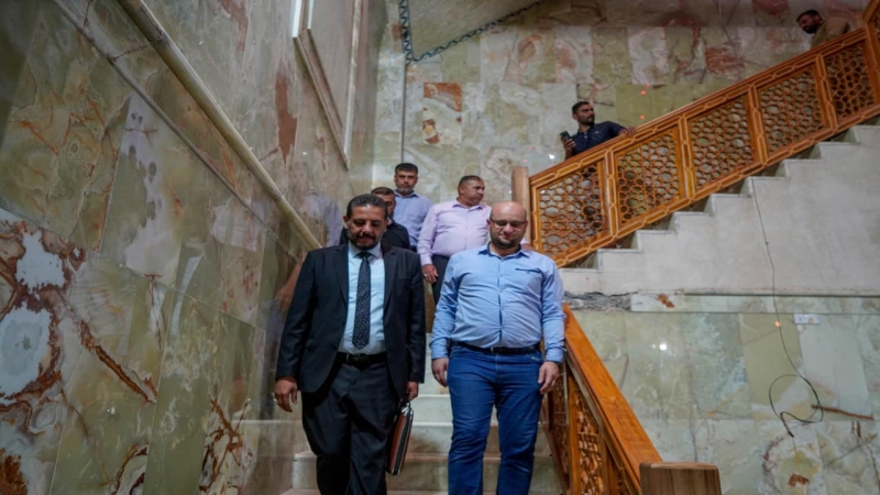 اللجنة المكلفة من قبل الأمانة العامة للمزارات في ضيافة قبر سيدة الشفاء (ع)
