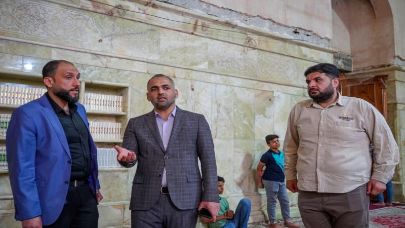 اللجنة المكلفة من قبل الأمانة العامة للمزارات في ضيافة قبر سيدة الشفاء (ع)
