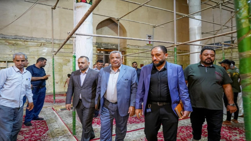 اللجنة المكلفة من قبل الأمانة العامة للمزارات في ضيافة قبر سيدة الشفاء (ع)