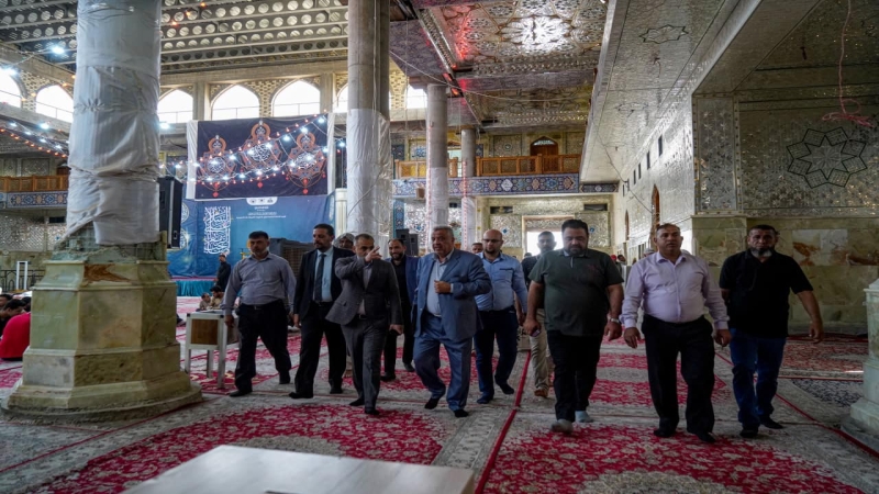 اللجنة المكلفة من قبل الأمانة العامة للمزارات في ضيافة قبر سيدة الشفاء (ع)