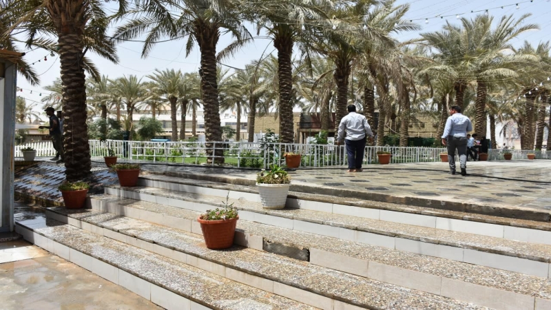 أعمال غسل وتنظيف الساحات والفضاءات الخارجية والاشجار