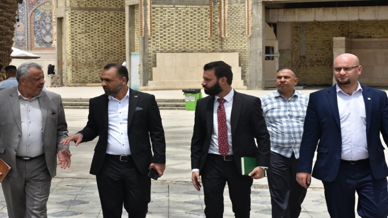 قسم التخطيط والمتابعة في الأمانة العامة للمزارات يتشرف بزيارة قبر السيدة الشريفة (ع)