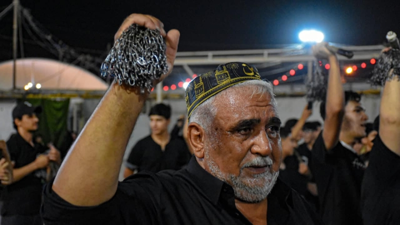 استمرار توافد المواكب