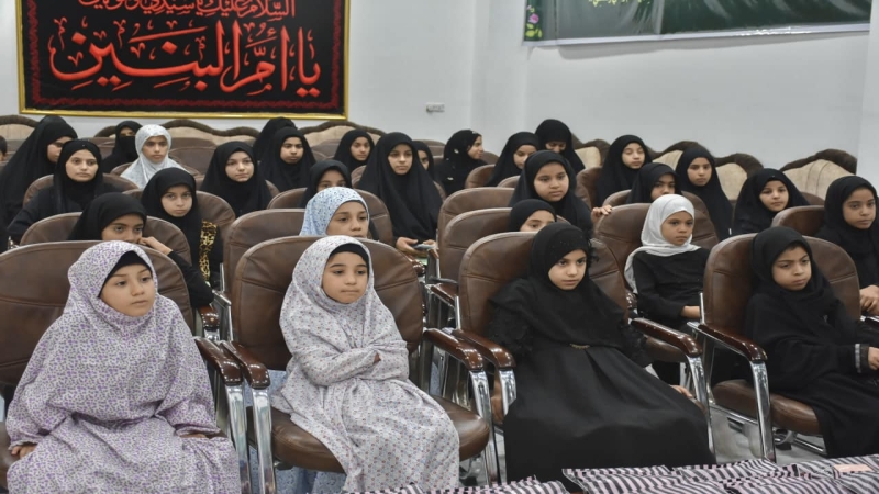وحدة النشاطات القرآنية النسوية تقيم فعاليات أختتام الدورة الصيفية في الحرم الشريف