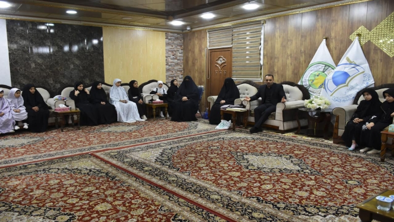 وحدة النشاطات القرآنية النسوية تقيم فعاليات أختتام الدورة الصيفية في الحرم الشريف