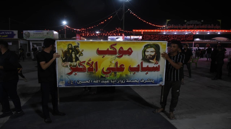 استمرار توافد المواكب المعزية لمرقد شهيدة الركب الحسيني