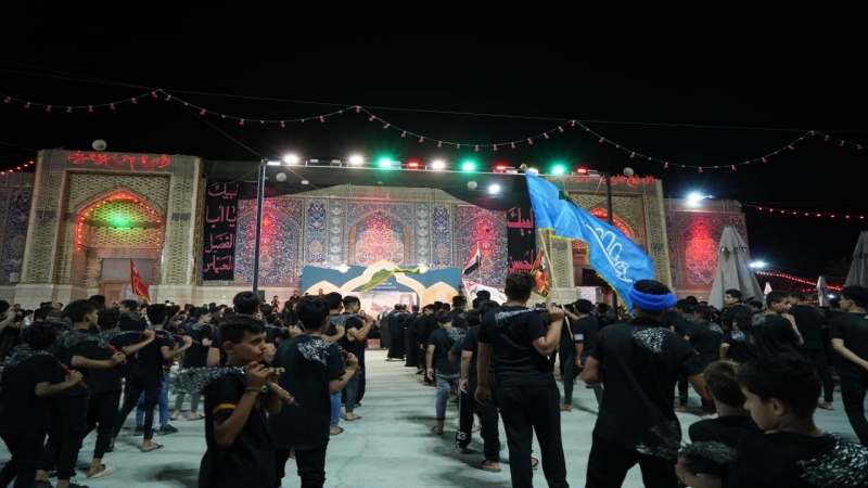 استمرار توافد المواكب المعزية لمرقد شهيدة الركب الحسيني