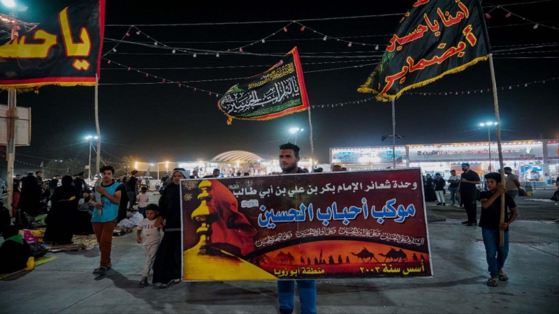 مرقد طبيبة المعلولين ..يستقبل عشرات المواكب الحسينية.