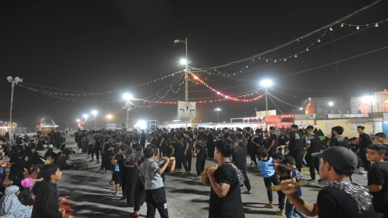 مرقد طبيبة المعلولين ..يستقبل عشرات المواكب الحسينية.