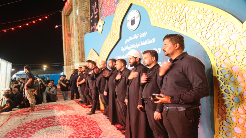 خدام العلوية الشريفة بنت الامام الحسن المجتبى يستقبلون المعزين بذكرى شهادة طبيبة المعلولين العلوية الشريفة بنت الامام الحسن المجتبى (ع)