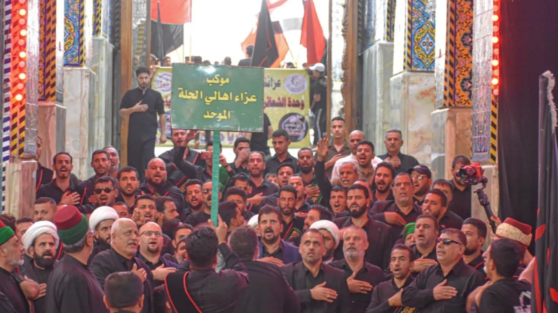 أمانة مزار الشريفة بنت الحسن المطهرة تشارك مع عزاء الحلة الكبير في مدينة كربلاء المقدسة وسط أجواء إيمانية وحسينية مباركة