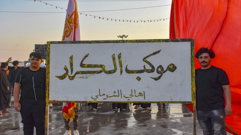 استمرار توافد المواكب