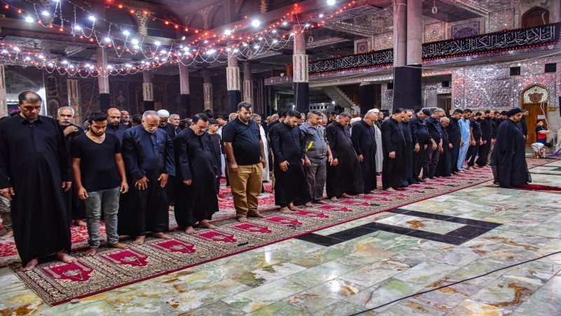 قيمت صلاة الجماعة العبادية في حرم العلوية الطاهرة السيدة الشريفة بنت الإمام الحسن المجتبى