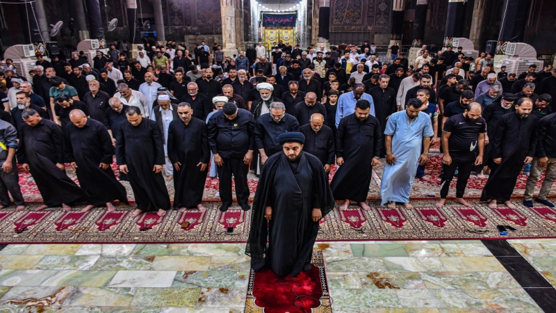 قيمت صلاة الجماعة العبادية في حرم العلوية الطاهرة السيدة الشريفة بنت الإمام الحسن المجتبى
