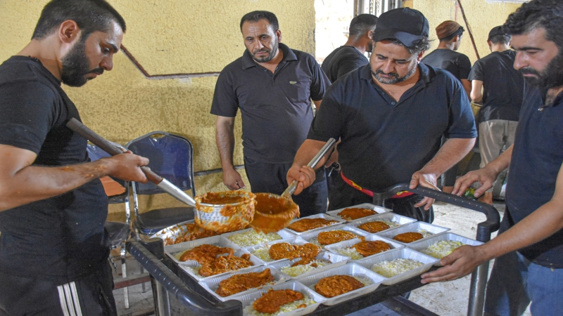 شعبة المضيف في الأمانة الخاصة للمرقد الشريف تستنفر طاقتها في يوم شهادة الإمام المجتبى (عليه السلام)