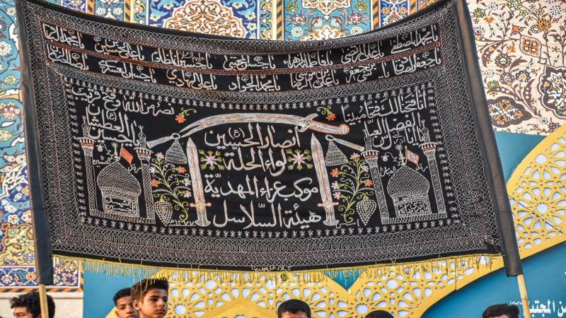 توافد المواكب المعزية لمرقد شهيدة الركب الحسيني العلوية الشريفة بنت الامام الحسن المجتبى (ع)