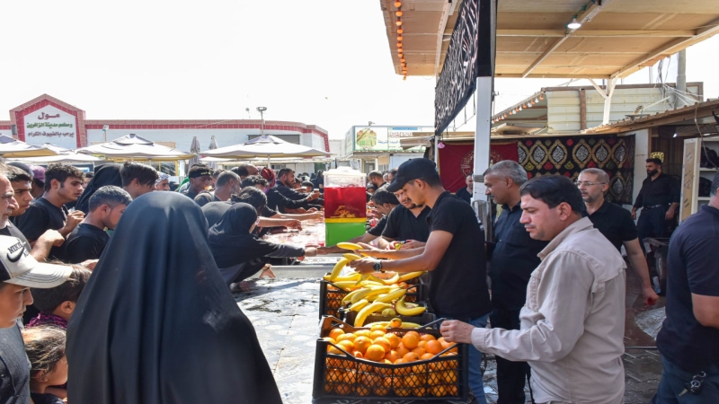 تتواصل الحشود المليونية لزيارة الأربعين المقدسة بالزحف نحو قبلة الأحرار