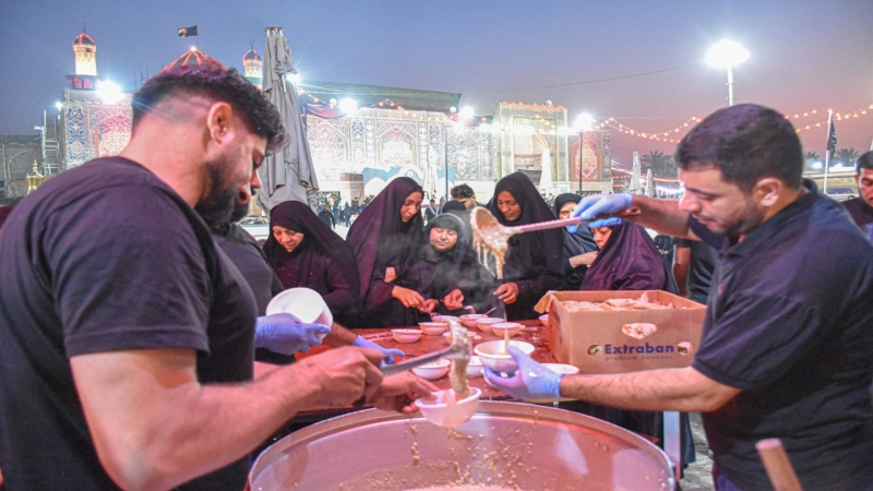 مَوْكِب السَّيِّدَة الشَّرِيفَة