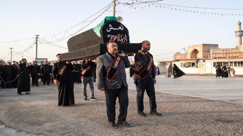 الْأَمَانَة الْخَاصَّة للمرقد الْمُطَهِّر تُقِيم مَرَاسِيم تَشْيِيع النَّعْش الرمزي لِسَيِّد الْأَنْبِيَاءِ وَالْمُرْسَلِينَ مُحَمَّد (ص) فِي الْحَرَم