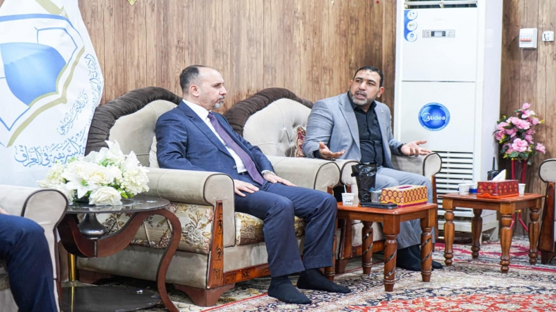 وفد رفيع المستوى من أمانة العاصمة بغداد يتشرف بزيارة قبر ريحانة الإمام المجتبى (ع)