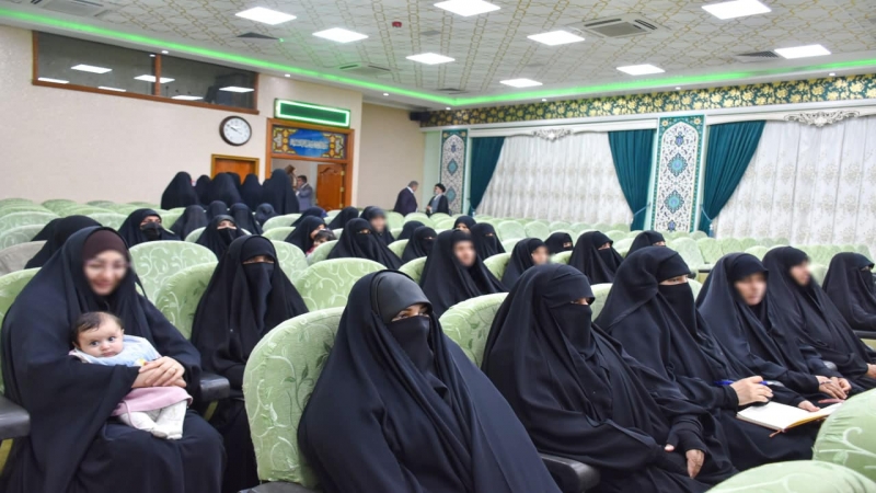 وفد من شعبة الشؤون الدينية النسوية التابعة إلى المزار المطهر في ضيافة العتبة الحسينية المقدسة