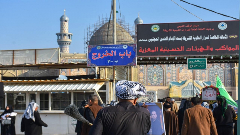استمرارتوافد المواكب المعزية لمرقد شهيدة الركب الحسيني